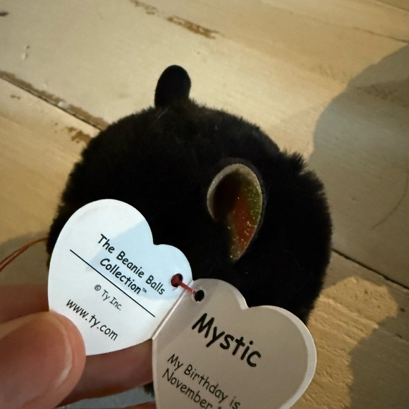 Ty Black Cat Plush with Sparkling Orange Eyes - Picture 3 of 3